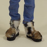 AmiGaTa wearing ugg boots